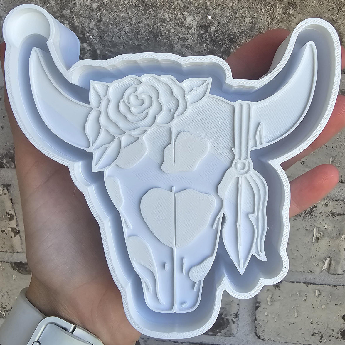 Bullskull with flower freshie