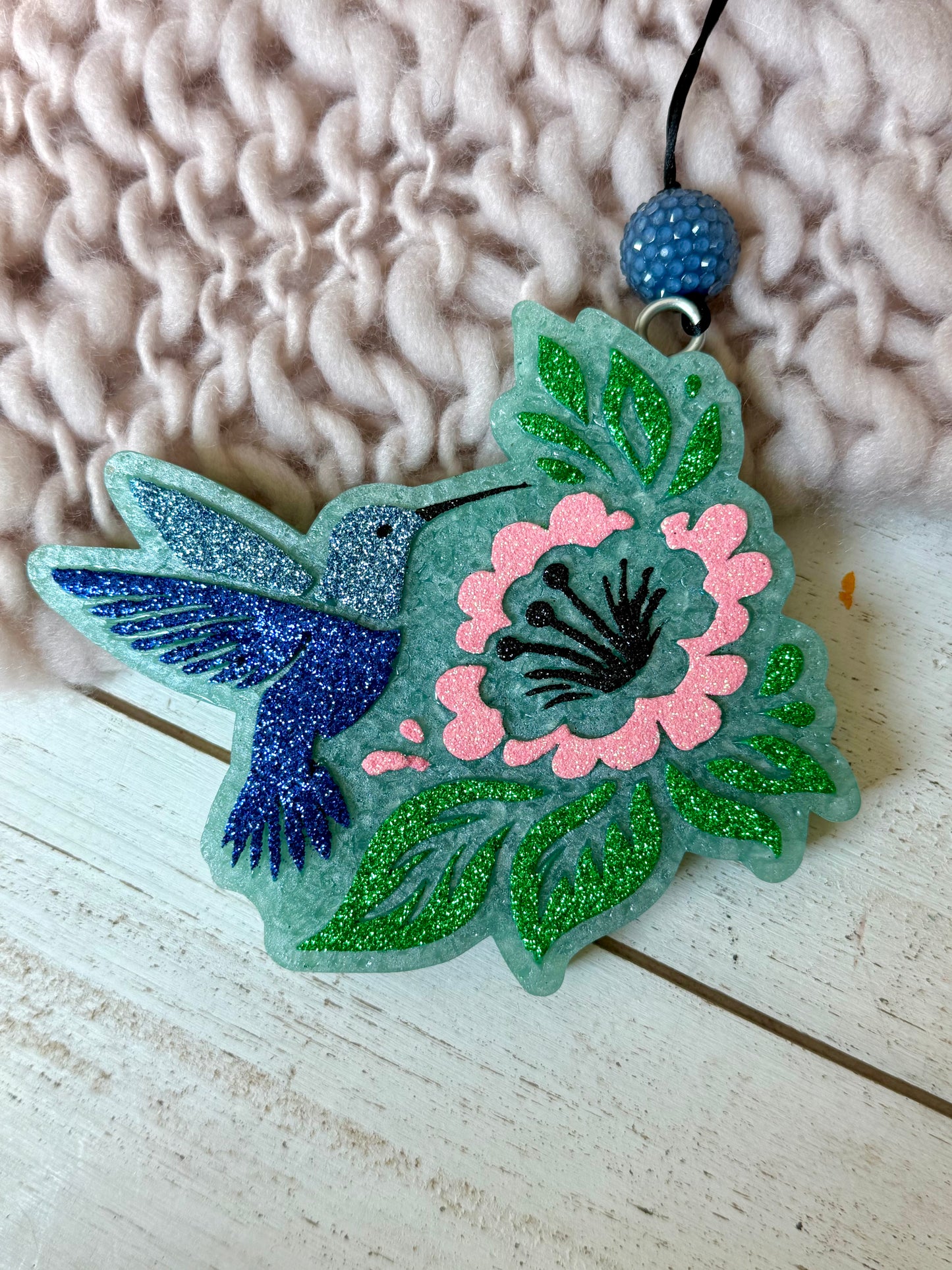 Hummingbird with flowers freshie
