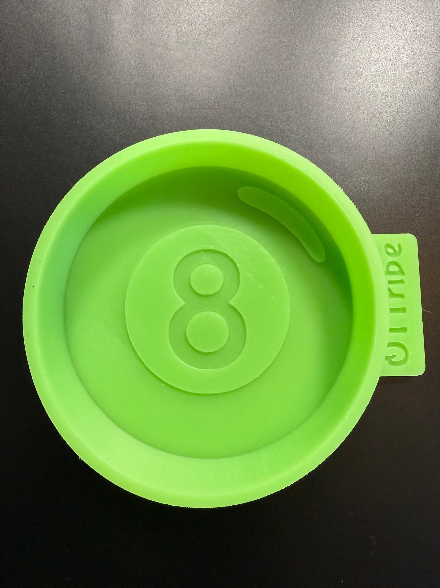 8 ball freshie