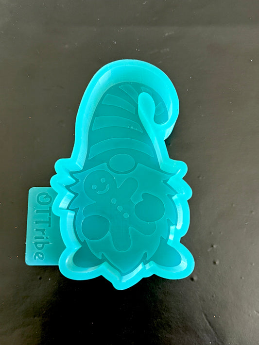 Gnome with gingerbread