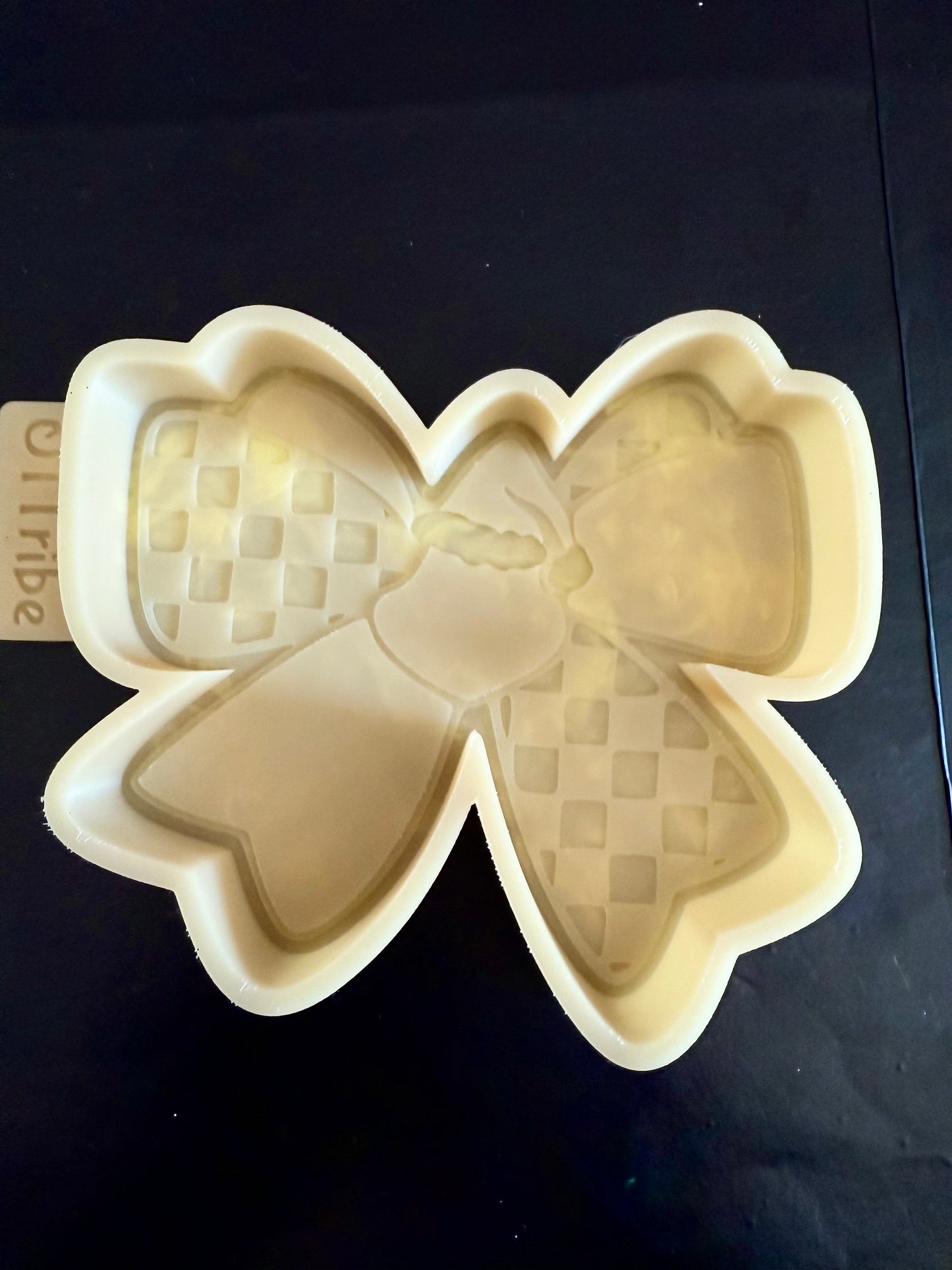 Grumpy checkered bow