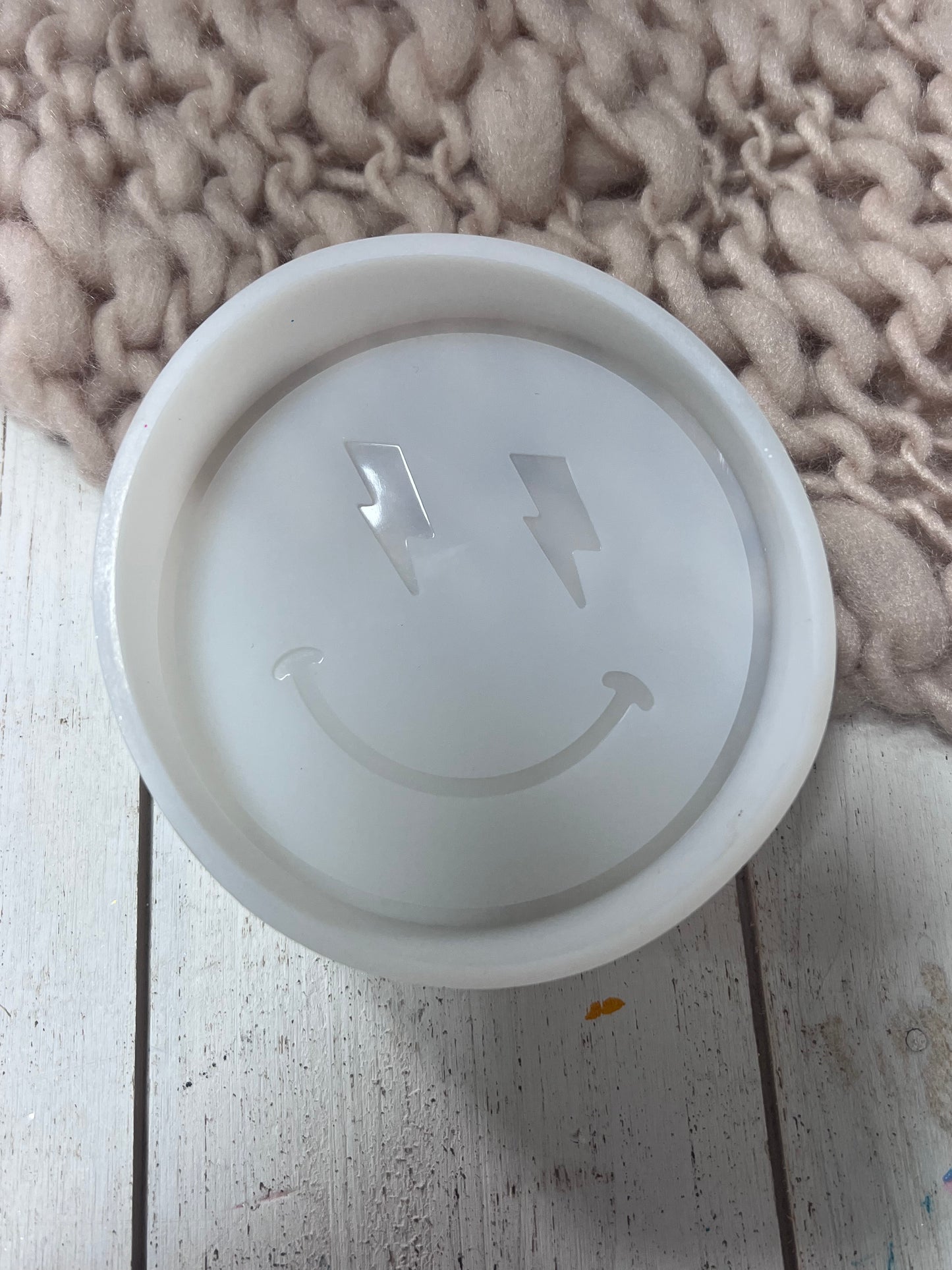 Custom freshie - lightening smiley